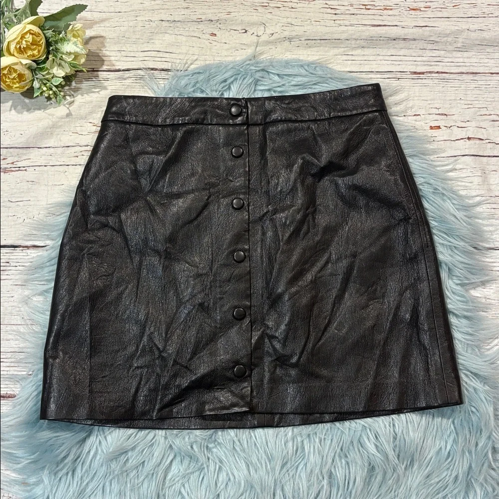 Aritzia Wilfred Black Faux Leather Manor Mini Skirt